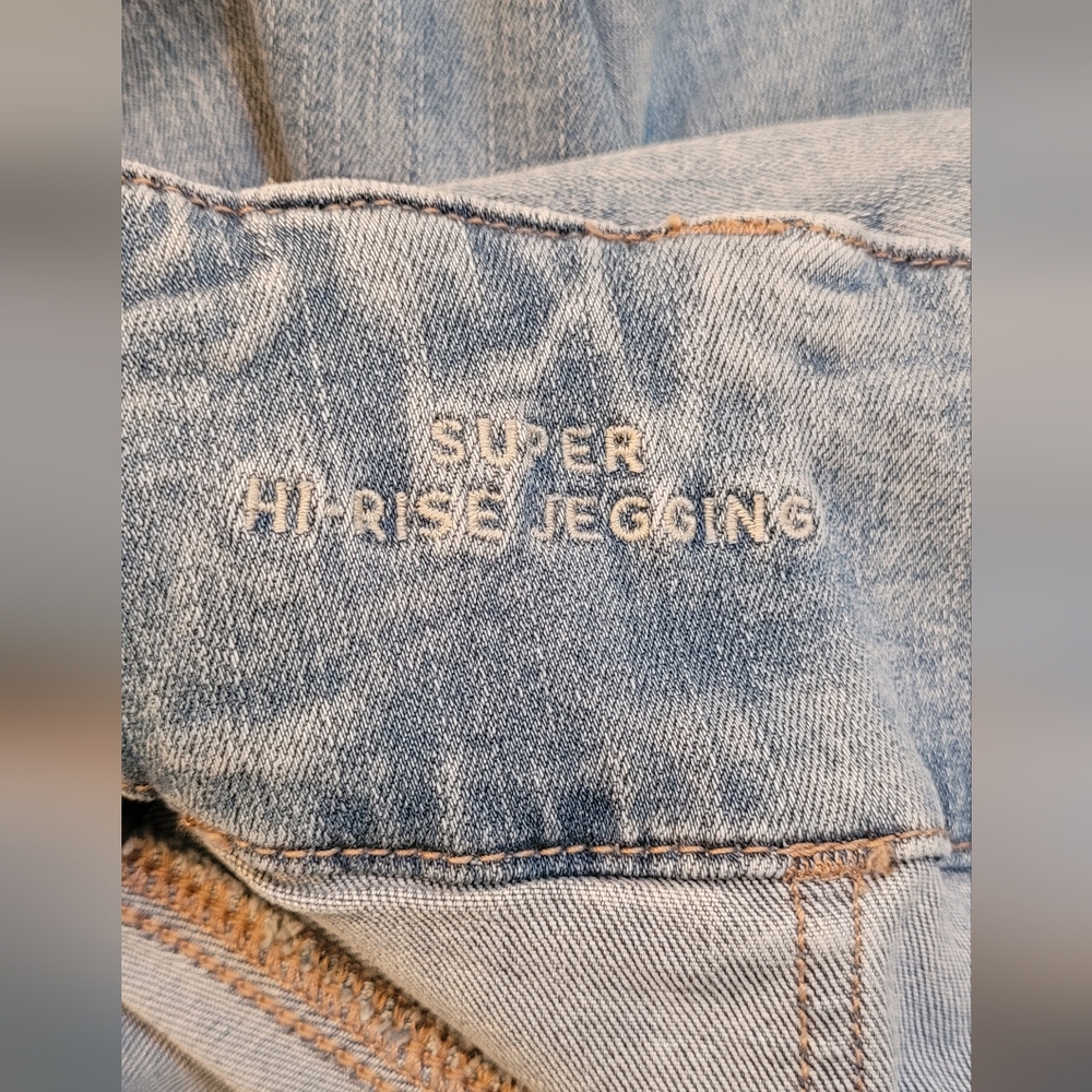EUC | American Eagle Outfitters Super Hi-Rise Jegging 18L - Picture 5 of 11